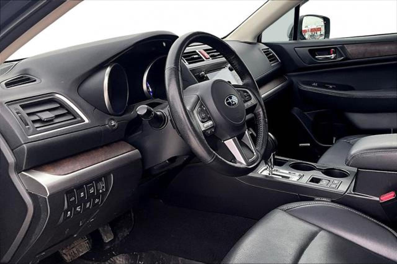 2017 Subaru Outback  Photo