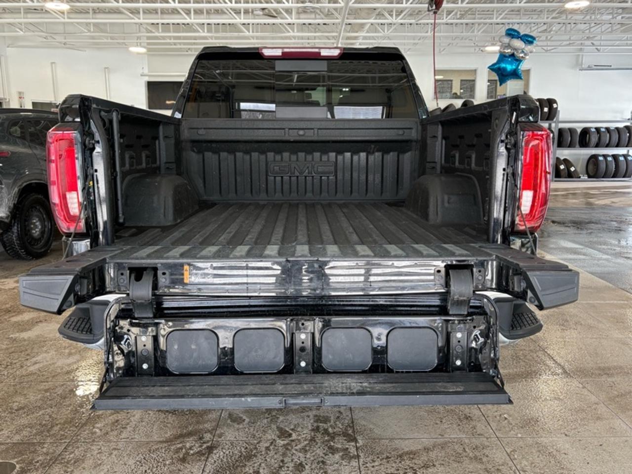 2020 GMC Sierra 1500 SLT Photo