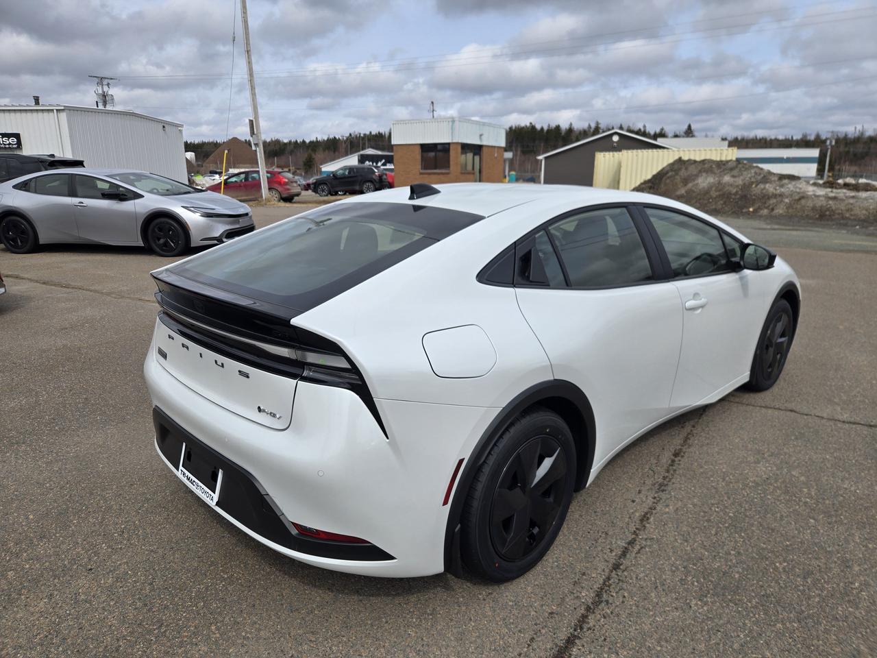 2026 Toyota Prius Plug-In Hybrid PRIUS PLUG-IN HYBRID SE - PREM Photo4