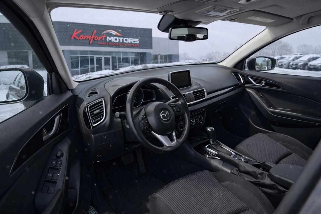 2015 Mazda MAZDA3 GS Photo4