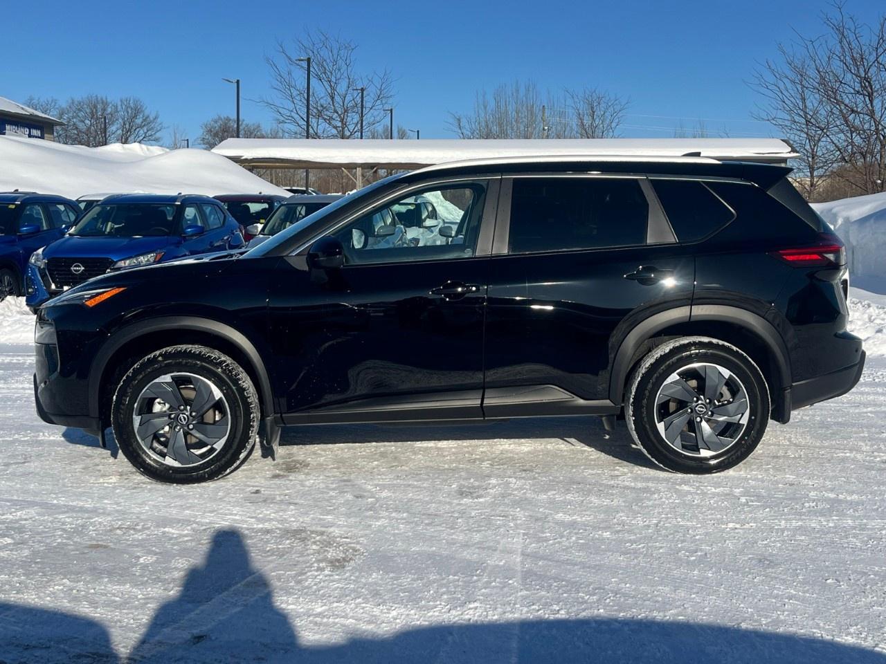 2026 Nissan Rogue AWD SV Moonroof Photo