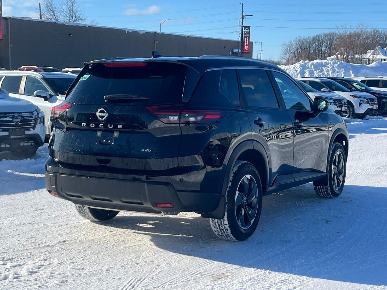 2026 Nissan Rogue AWD SV Moonroof Photo