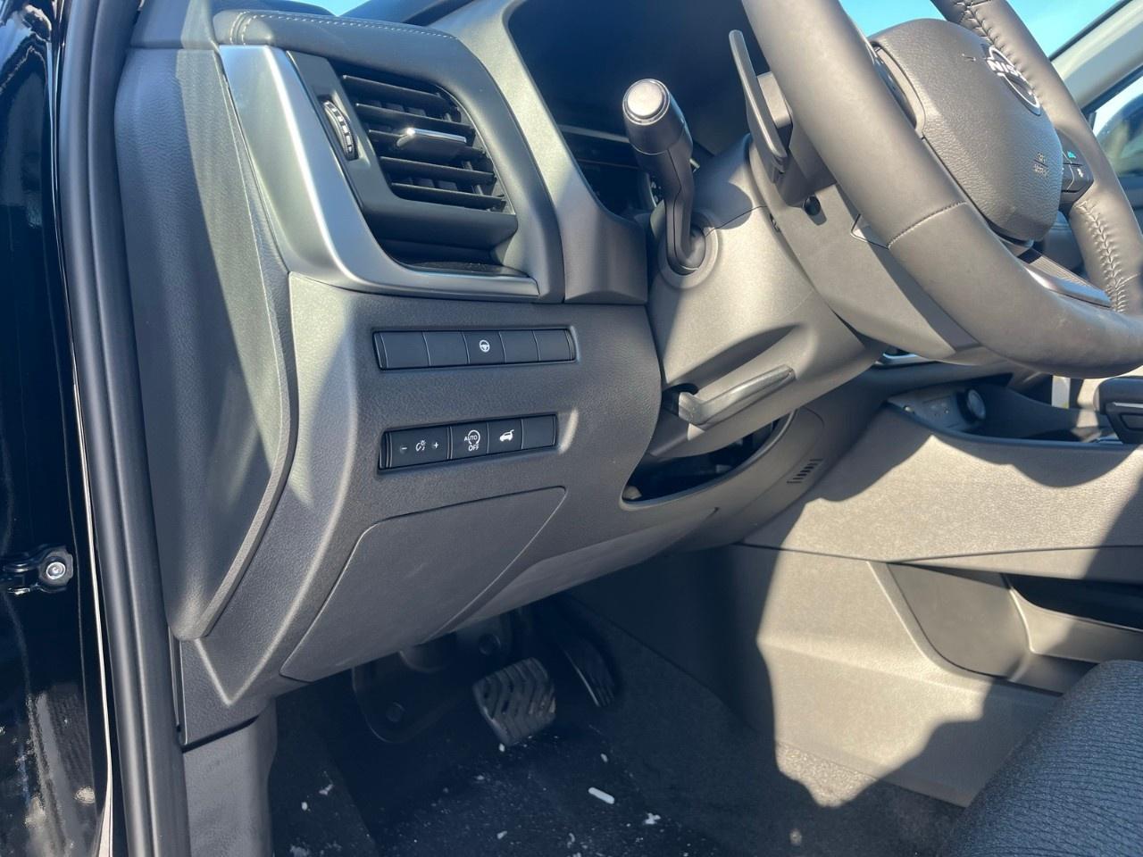 2026 Nissan Rogue AWD SV Moonroof Photo