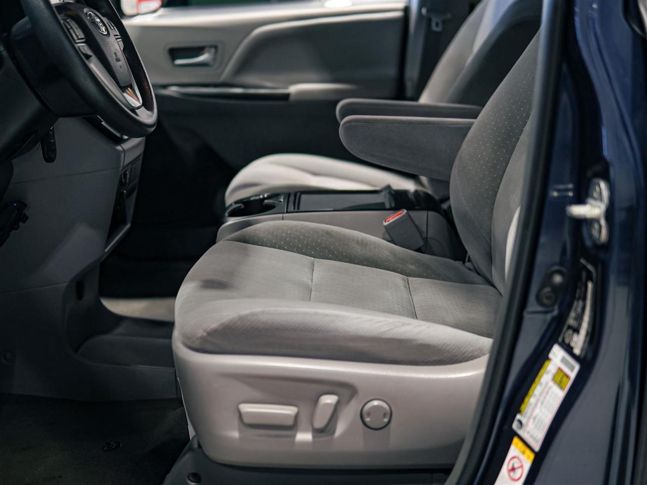 2019 Toyota Sienna LE | NO ACCIDENTS | ALLOYS | HEATED SEATS Photo