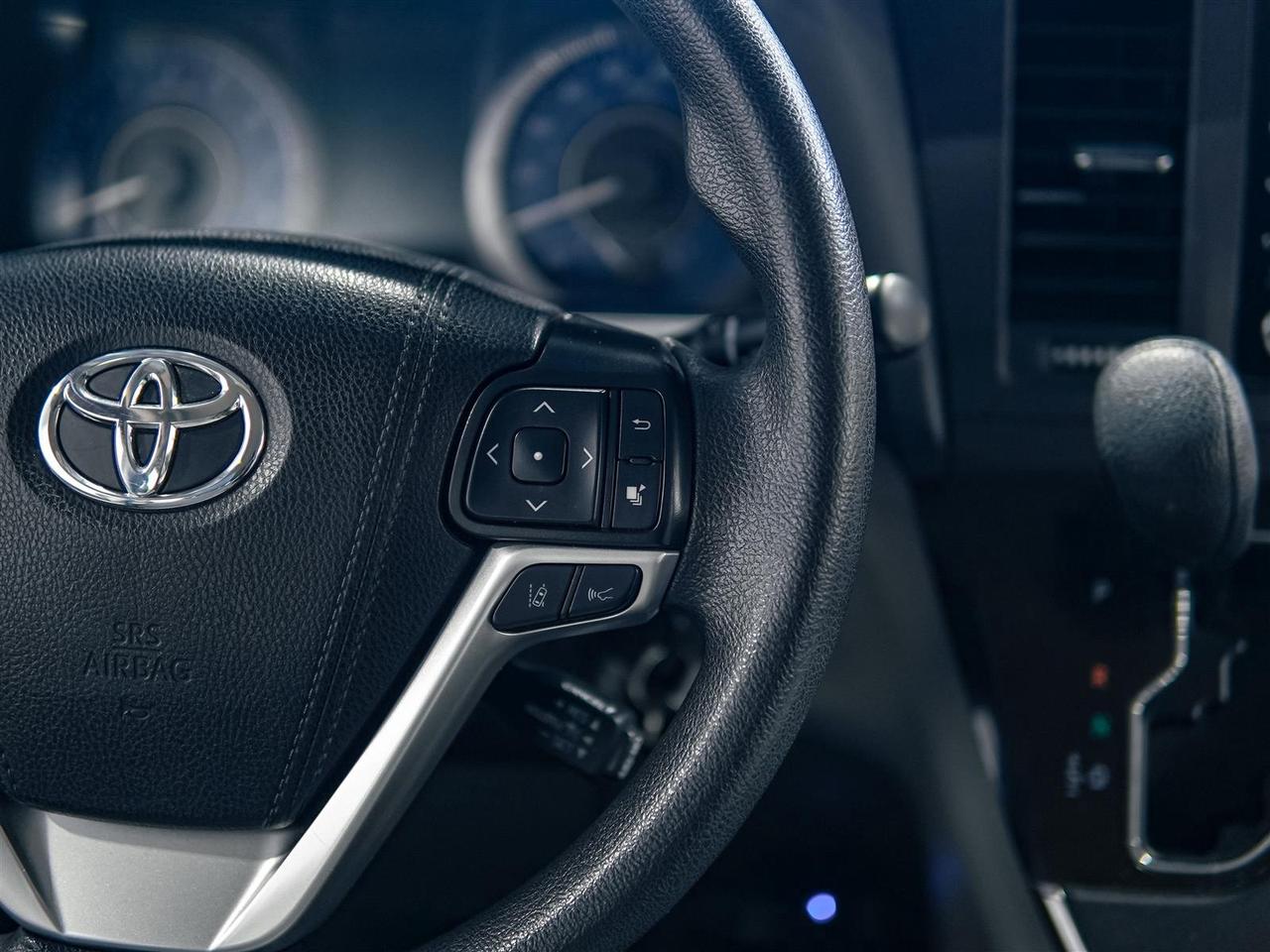 2019 Toyota Sienna LE | NO ACCIDENTS | ALLOYS | HEATED SEATS Photo