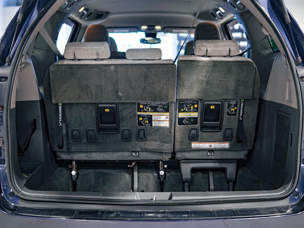 2019 Toyota Sienna LE | NO ACCIDENTS | ALLOYS | HEATED SEATS Photo