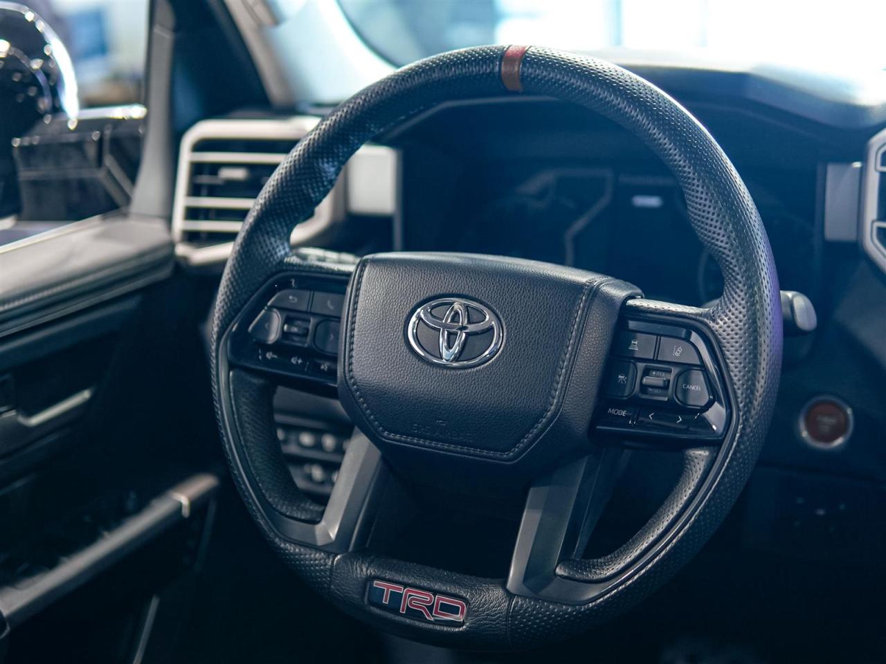 2022 Toyota Tundra CREW MAX | LIMITED | TRD | 4X4 | NO ACCIDENTS Photo