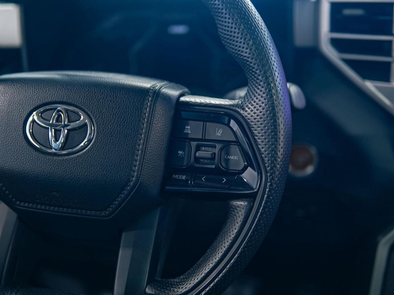 2022 Toyota Tundra CREW MAX | LIMITED | TRD | 4X4 | NO ACCIDENTS Photo