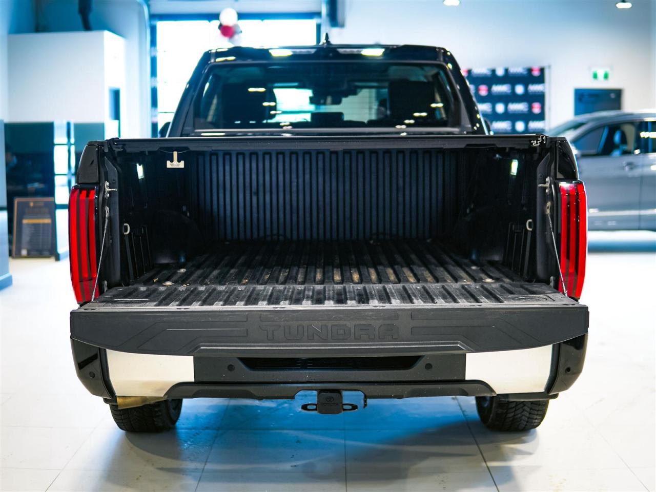 2022 Toyota Tundra CREW MAX | LIMITED | TRD | 4X4 | NO ACCIDENTS Photo