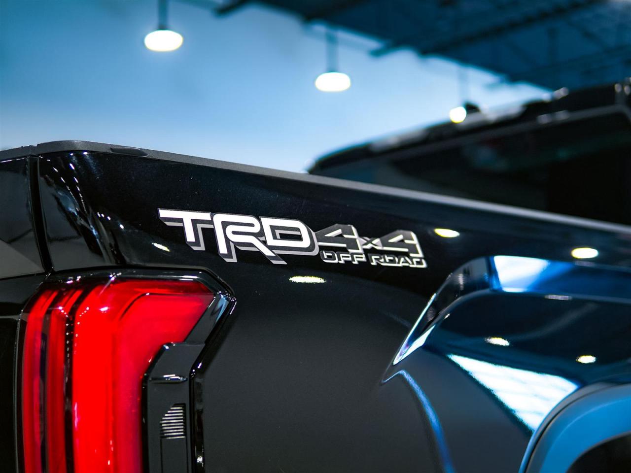 2022 Toyota Tundra CREW MAX | LIMITED | TRD | 4X4 | NO ACCIDENTS Photo