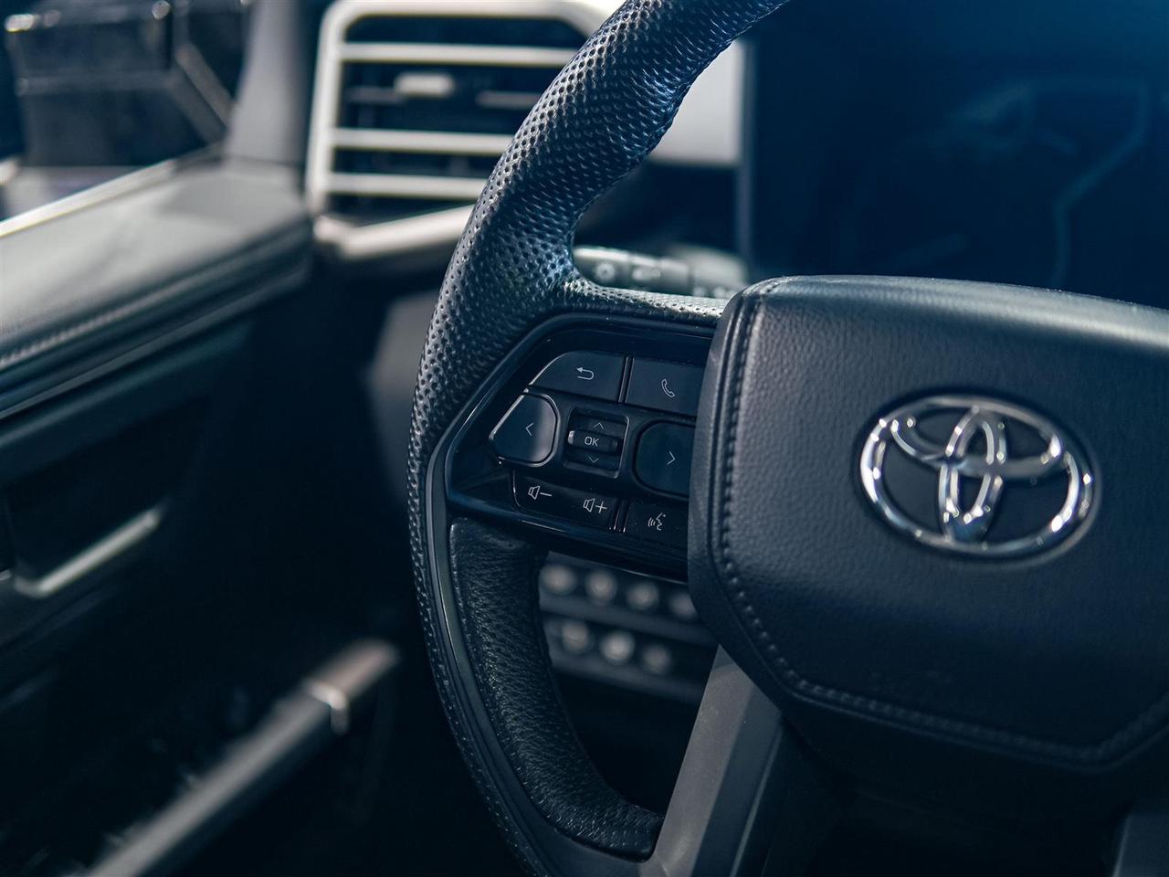 2022 Toyota Tundra CREW MAX | LIMITED | TRD | 4X4 | NO ACCIDENTS Photo