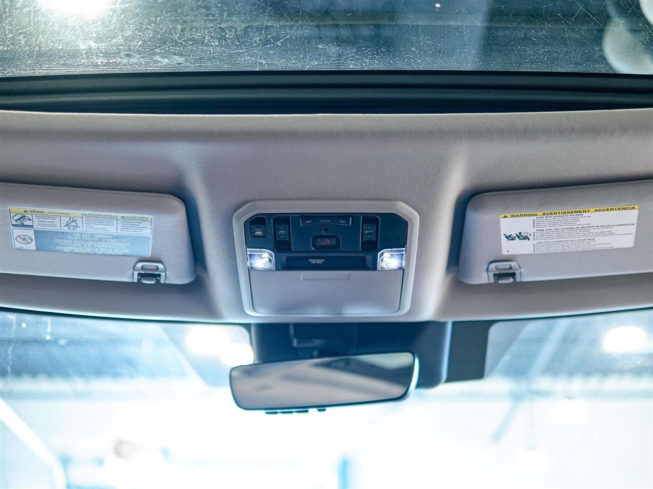 2022 Toyota Tundra CREW MAX | LIMITED | TRD | 4X4 | NO ACCIDENTS Photo