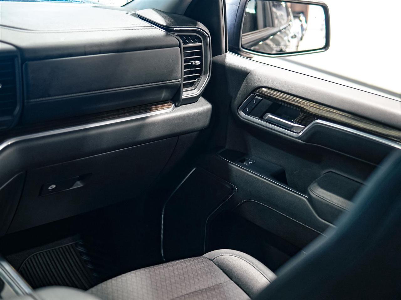 2024 GMC Sierra 1500 ELEVATION CREW CAB 4WD | DIESEL | X31 | PREF PKG Photo