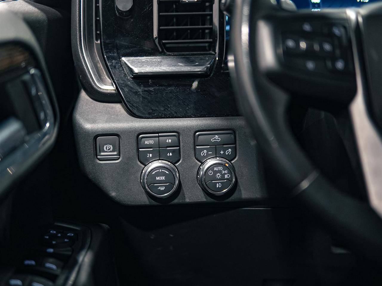 2024 GMC Sierra 1500 ELEVATION CREW CAB 4WD | DIESEL | X31 | PREF PKG Photo