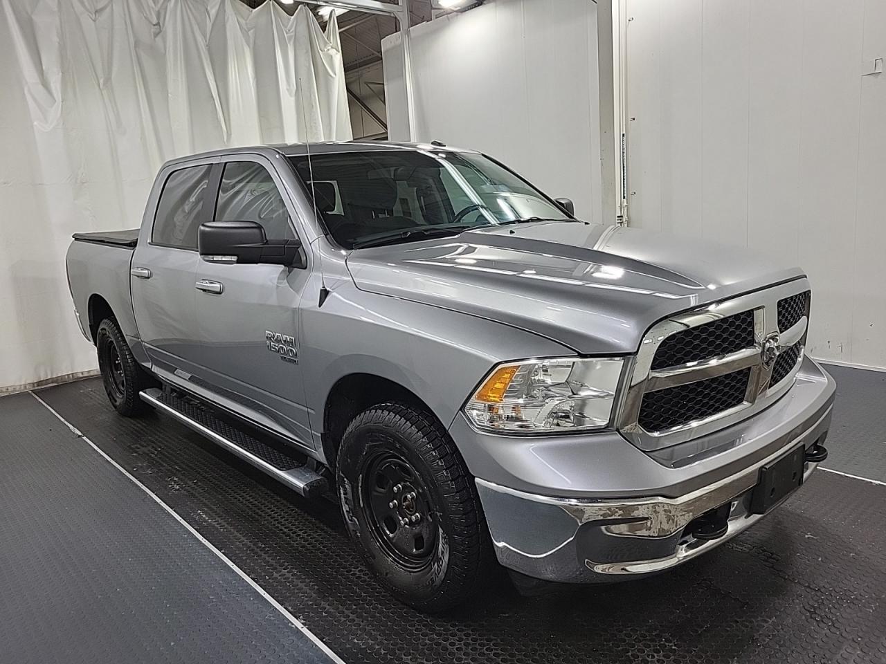 2020 RAM 1500 Classic SLT CREW CAB | 4X4 | LUX PKG | NO ACCIDENTS Photo