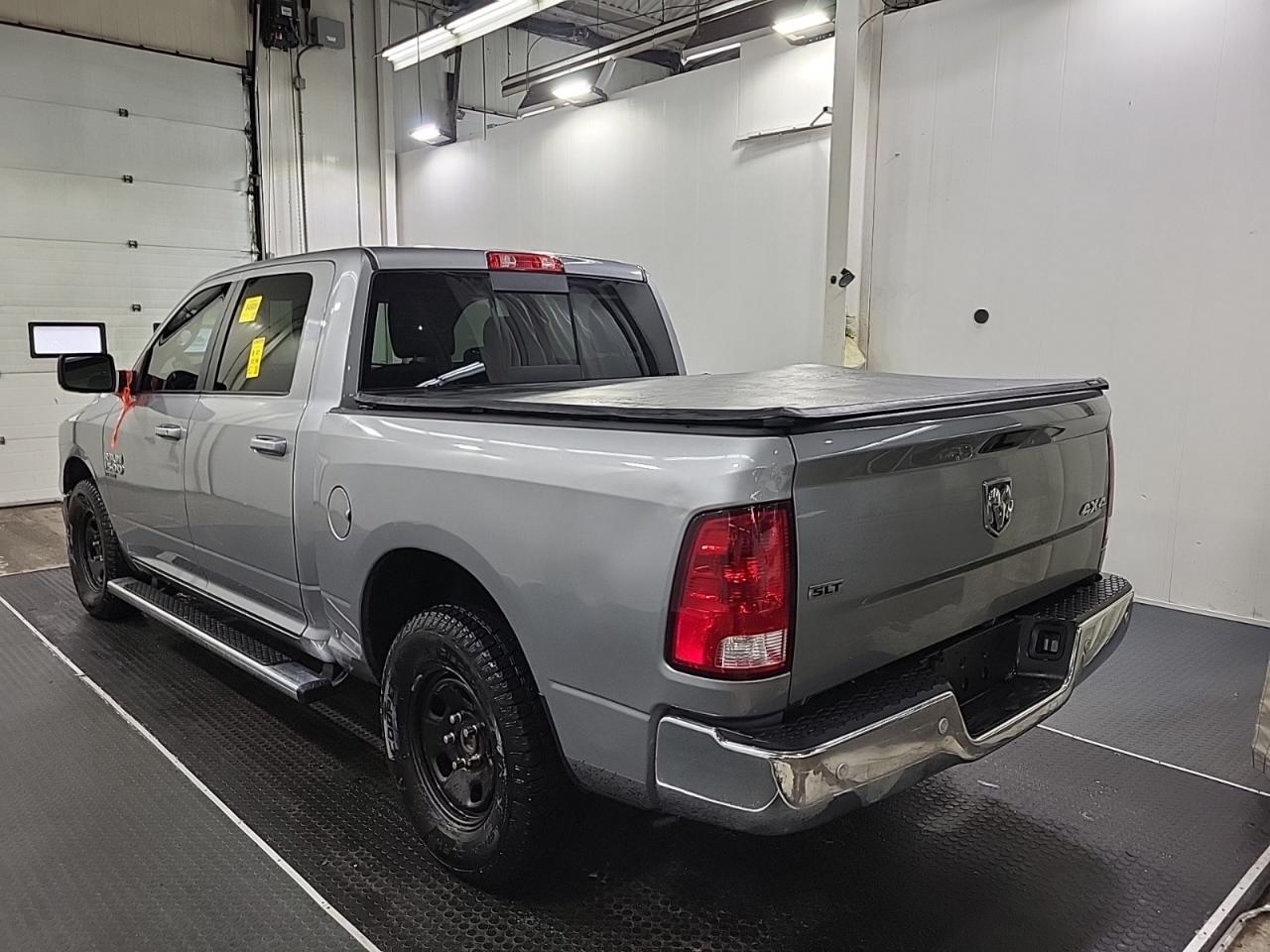 2020 RAM 1500 Classic SLT CREW CAB | 4X4 | LUX PKG | NO ACCIDENTS Photo