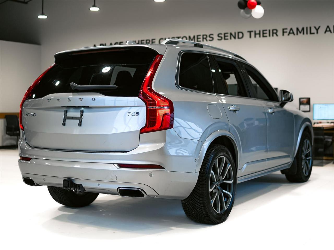 2018 Volvo XC90 MOMENTUM PLUS | VISION PKG | CONV PKG | AWD | NO ACCIDENTS Photo