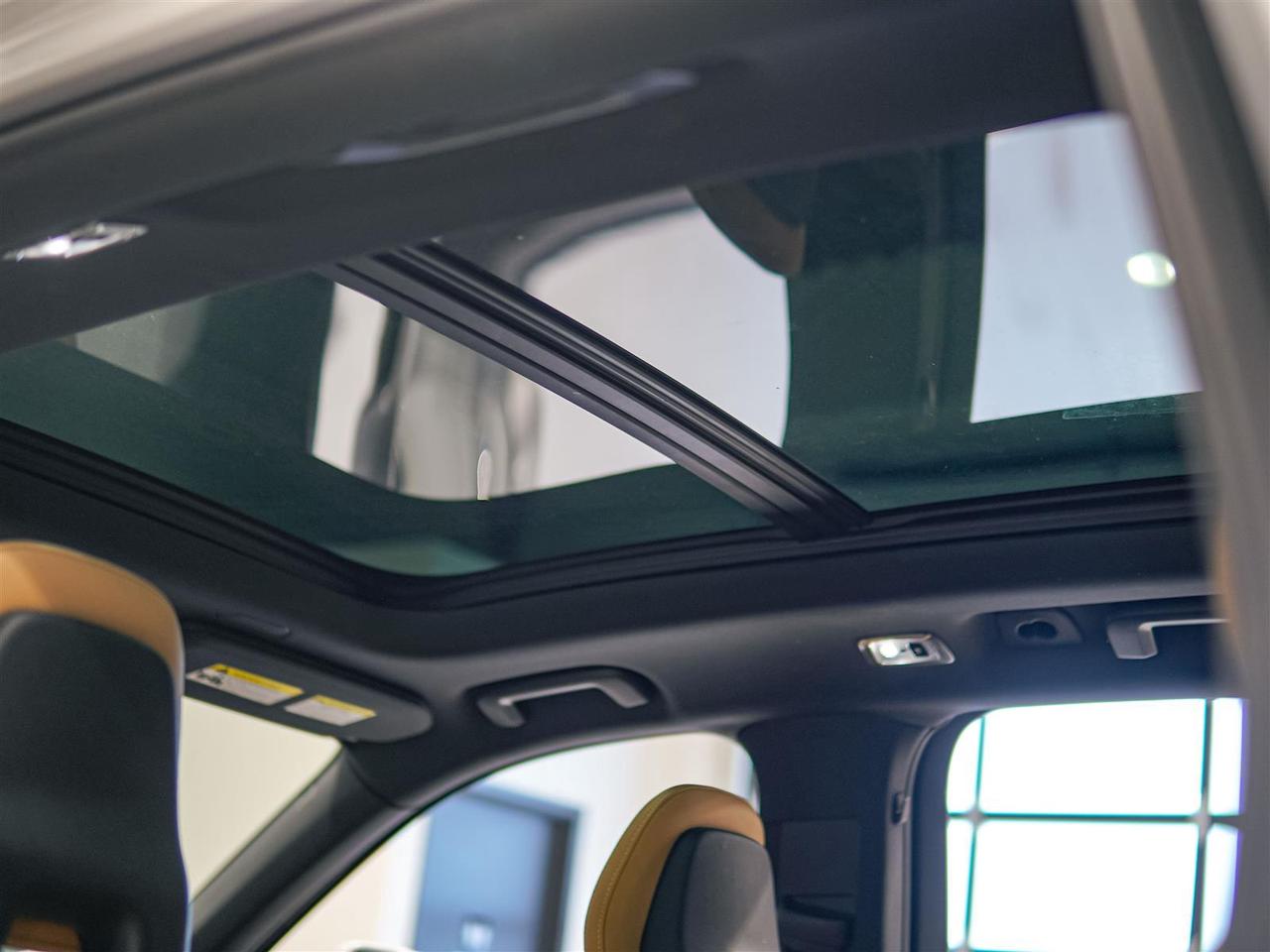 2018 Volvo XC90 MOMENTUM PLUS | VISION PKG | CONV PKG | AWD | NO ACCIDENTS Photo