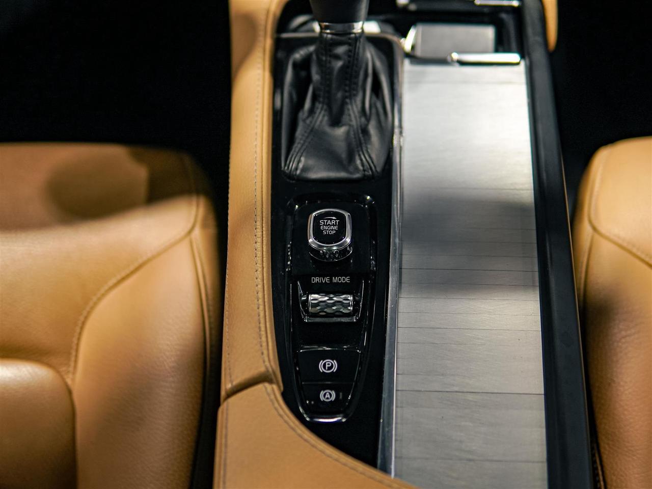 2018 Volvo XC90 MOMENTUM PLUS | VISION PKG | CONV PKG | AWD | NO ACCIDENTS Photo