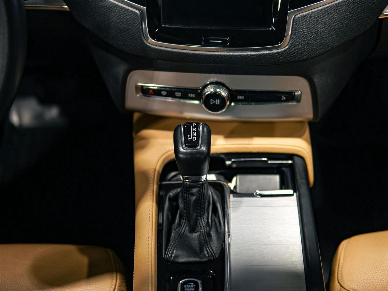 2018 Volvo XC90 MOMENTUM PLUS | VISION PKG | CONV PKG | AWD | NO ACCIDENTS Photo