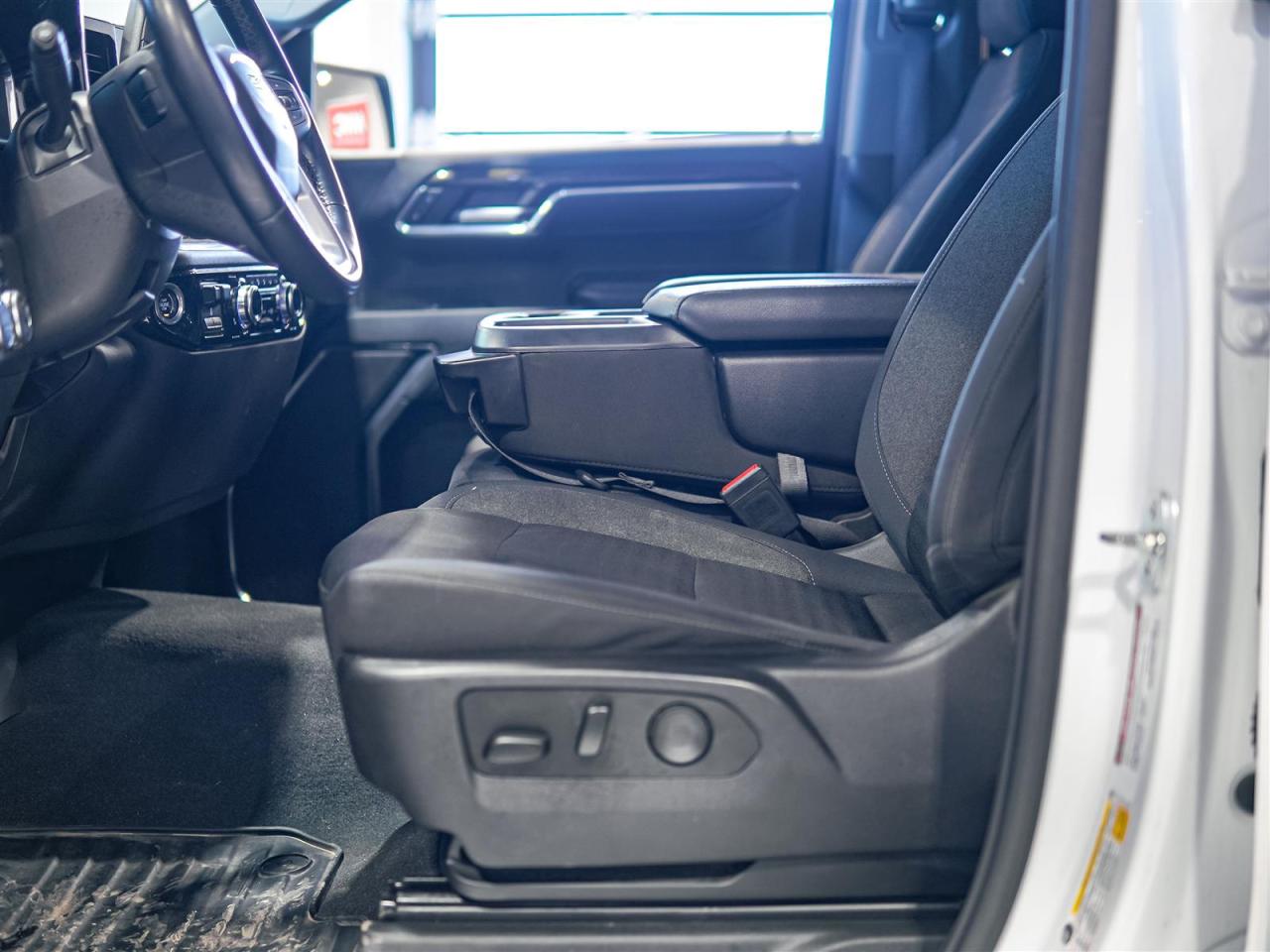 2023 GMC Sierra 1500 ELEVATION CREW CAB 4WD | NO ACCIDENTS Photo