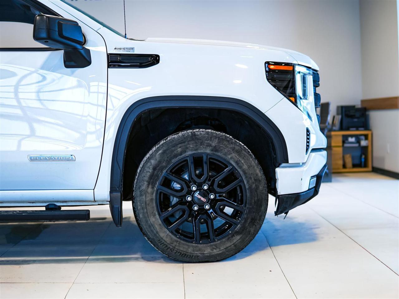 2023 GMC Sierra 1500 ELEVATION CREW CAB 4WD | NO ACCIDENTS Photo