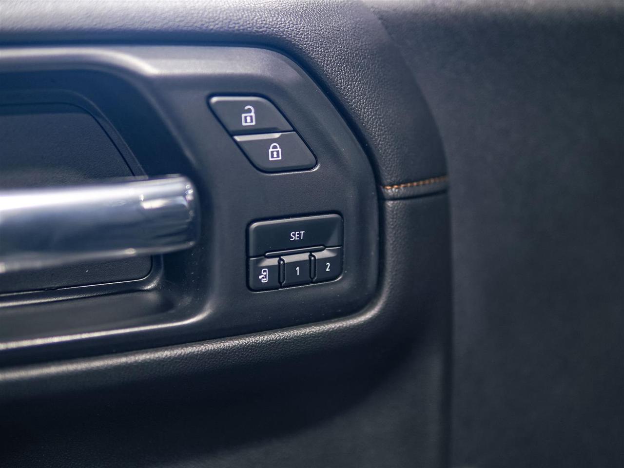 2022 GMC Sierra 1500 Limited Limited AT4 | 6.2L V8 CREW | LTHR | SUNROOF | BOSE Photo