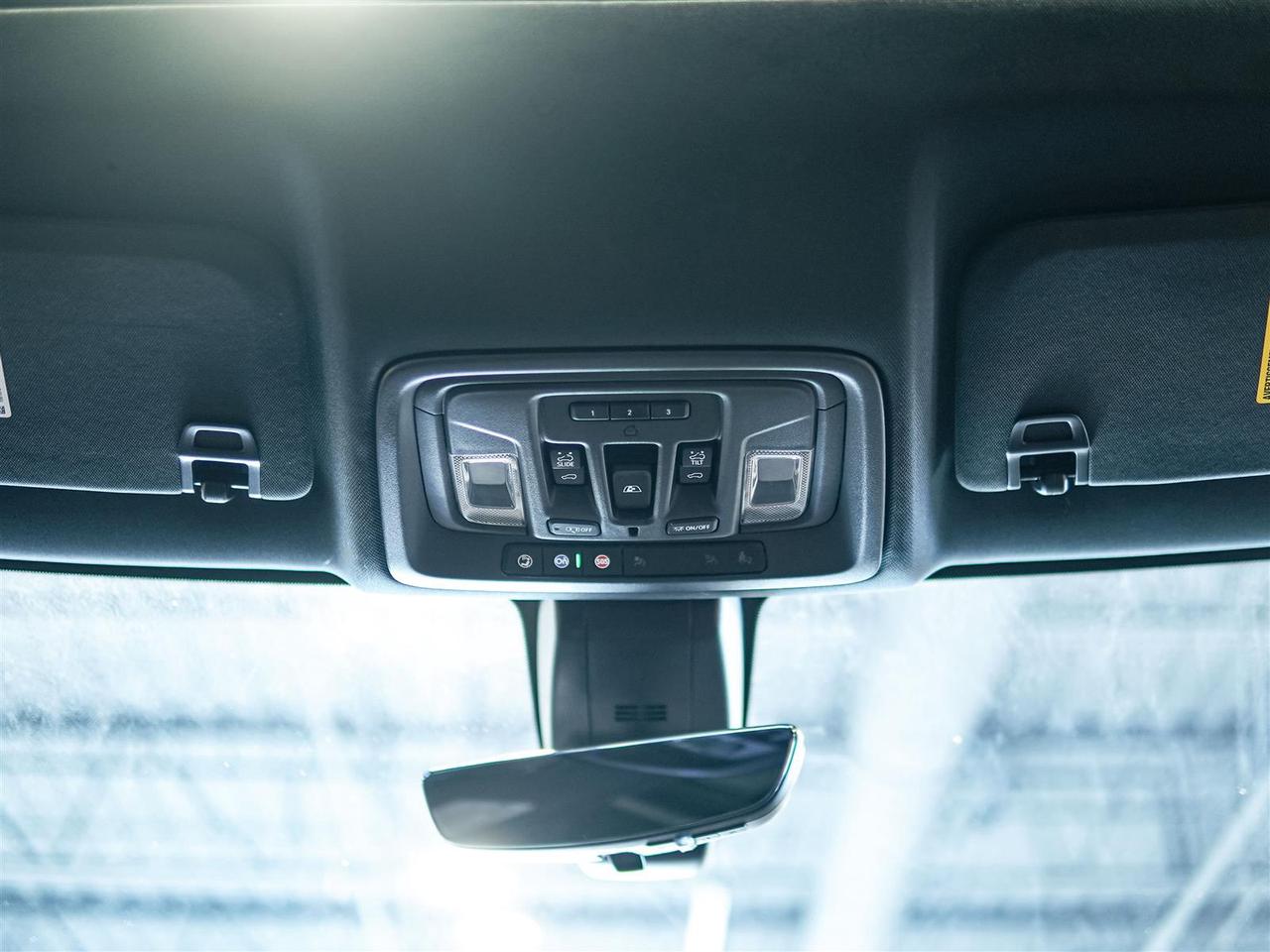2022 GMC Sierra 1500 Limited Limited AT4 | 6.2L V8 CREW | LTHR | SUNROOF | BOSE Photo