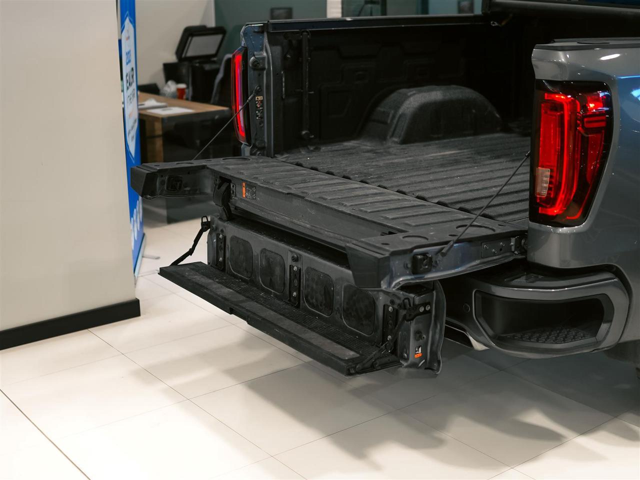 2022 GMC Sierra 1500 Limited Limited AT4 | 6.2L V8 CREW | LTHR | SUNROOF | BOSE Photo