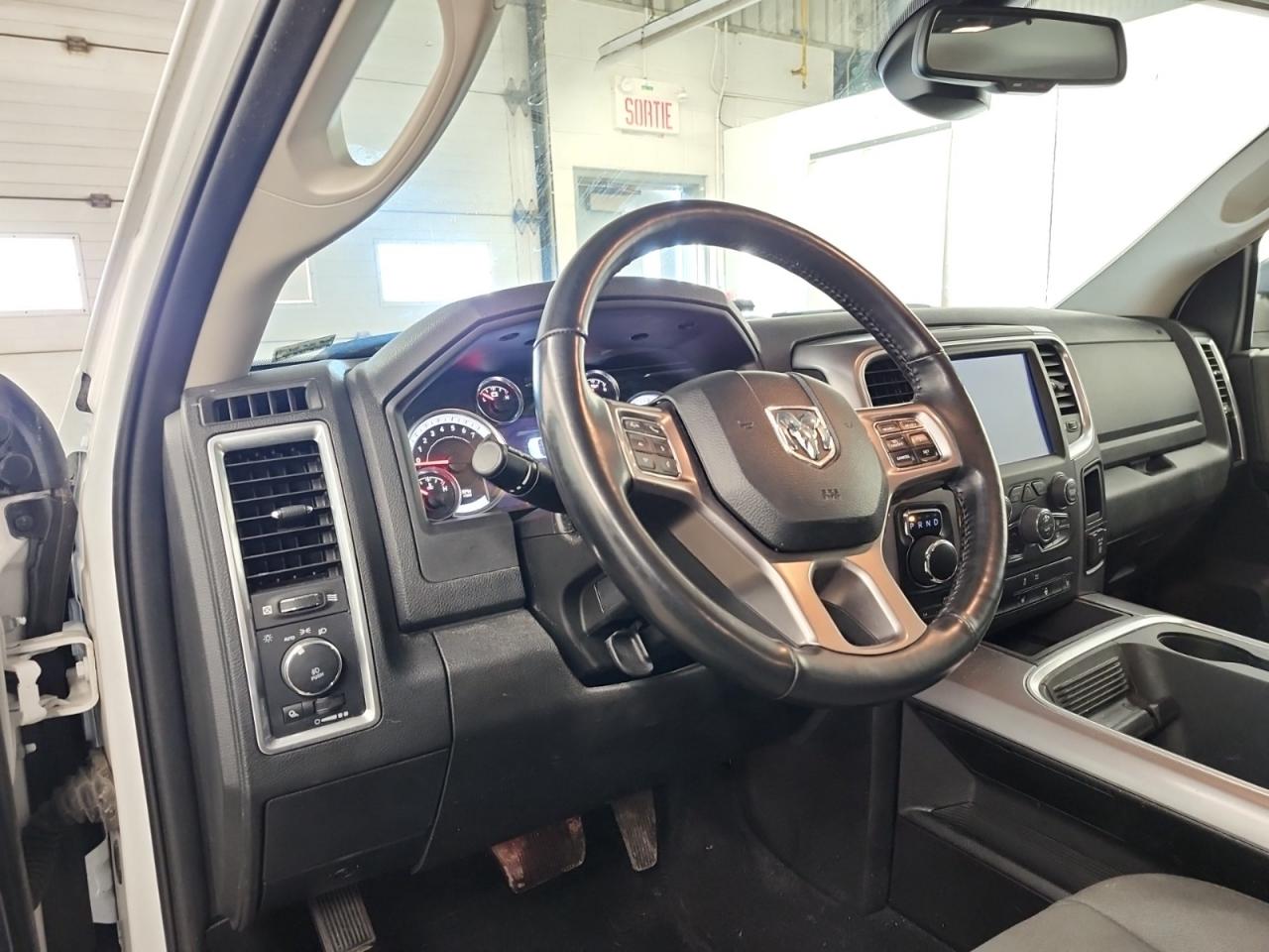 2023 RAM 1500 Classic SLT CREW CAB | 4X4 | CREW | 5.7 HEMI | LUX PKG | CONV PKG Photo