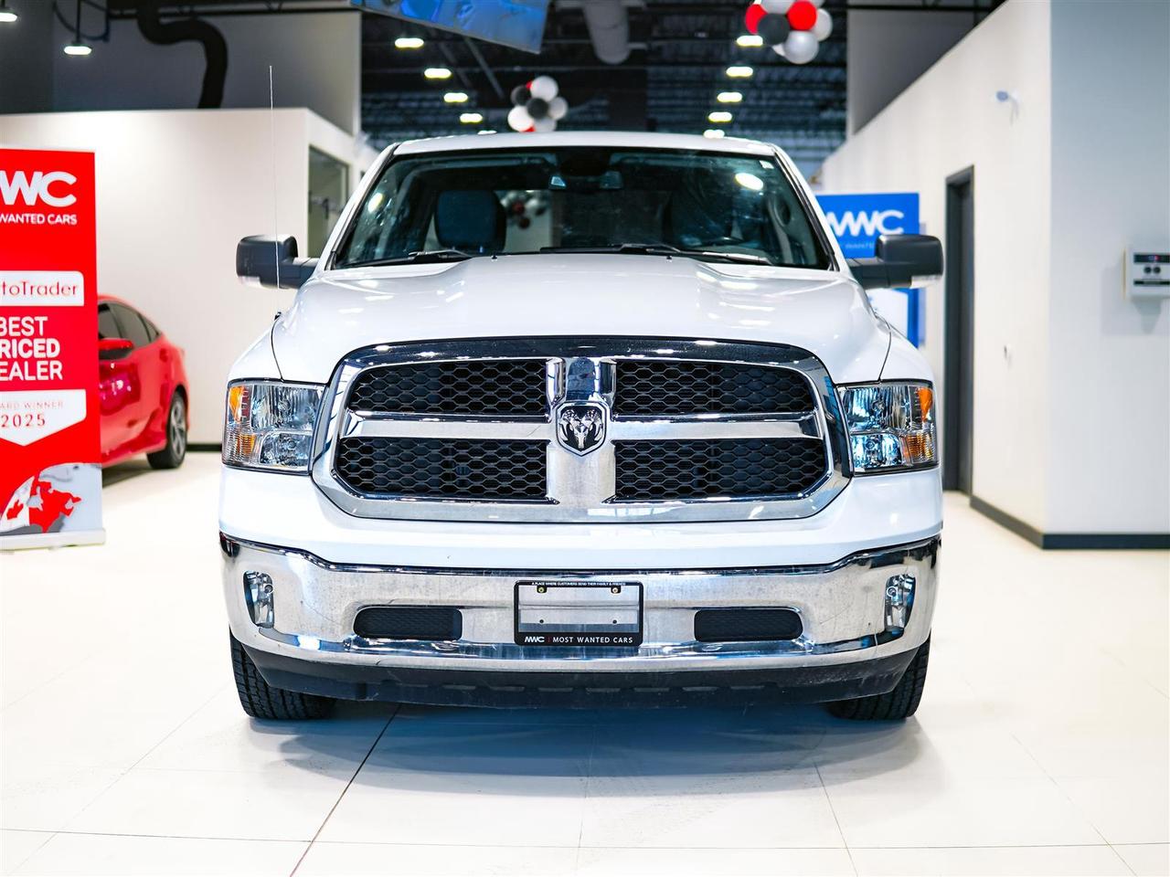 2023 RAM 1500 Classic SLT CREW CAB | 4X4 | CREW | 5.7 HEMI | LUX PKG | CONV PKG Photo2