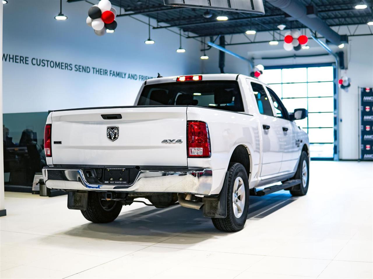 2023 RAM 1500 Classic SLT CREW CAB | 4X4 | CREW | 5.7 HEMI | LUX PKG | CONV PKG Photo