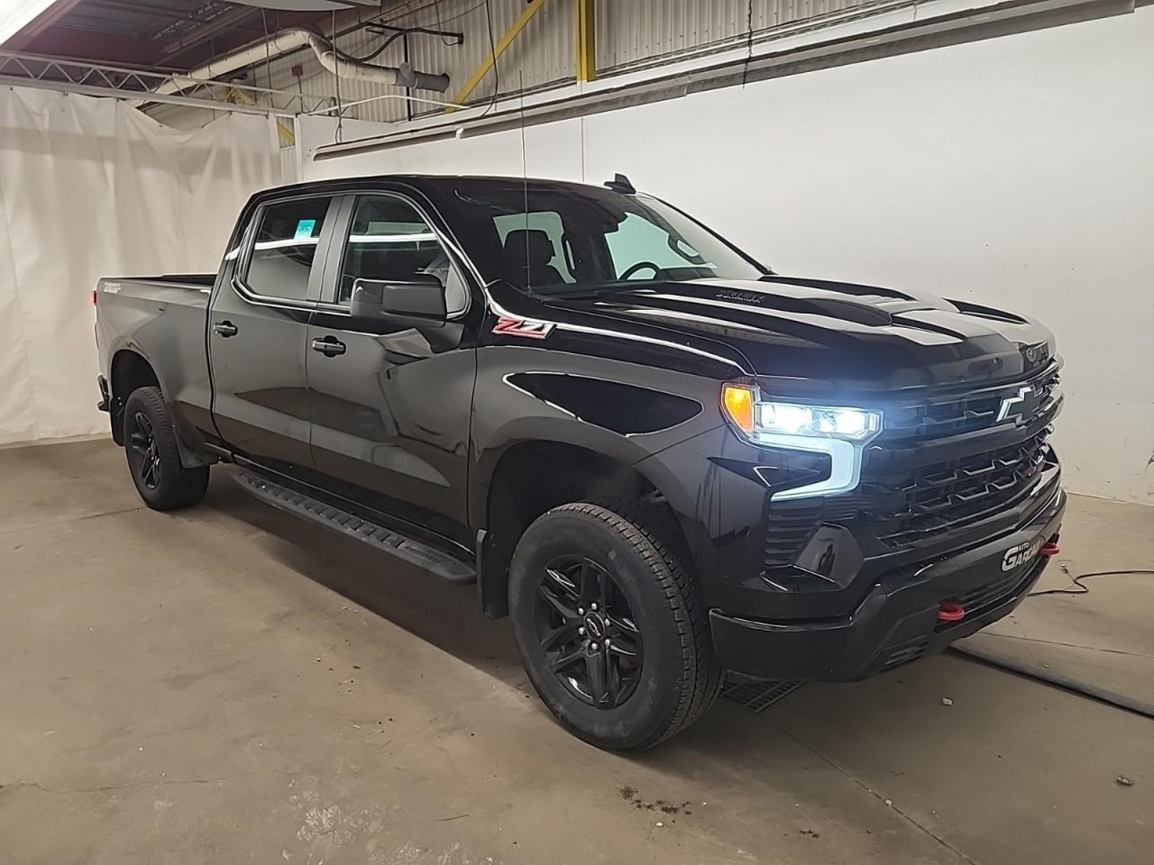 2023 Chevrolet Silverado 1500 LT TRAIL BOSS CREW CAB | DIESEL | NO ACCIDENTS Photo