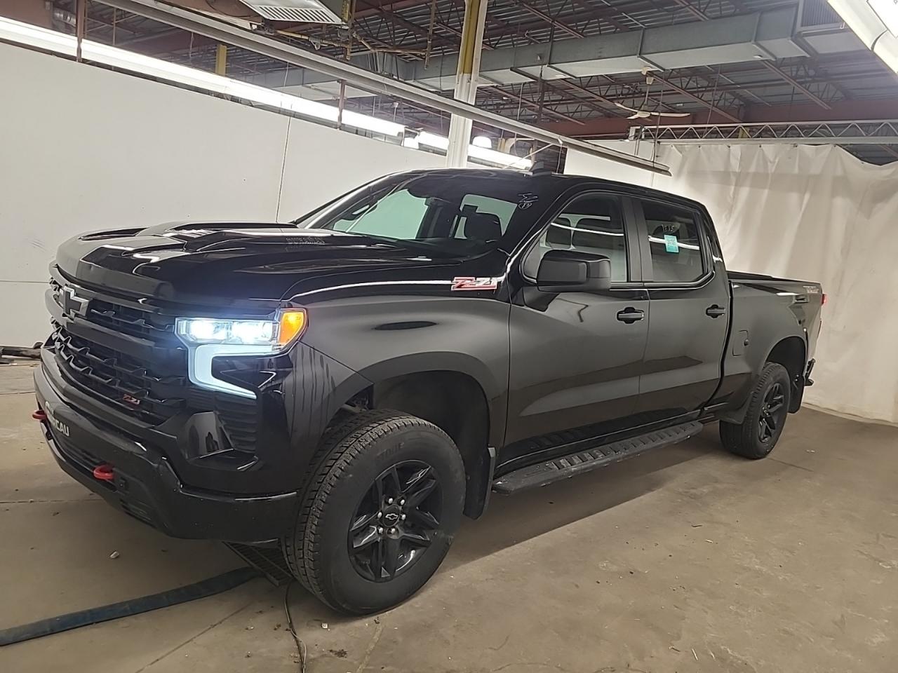 2023 Chevrolet Silverado 1500 LT TRAIL BOSS CREW CAB | DIESEL | NO ACCIDENTS Photo2