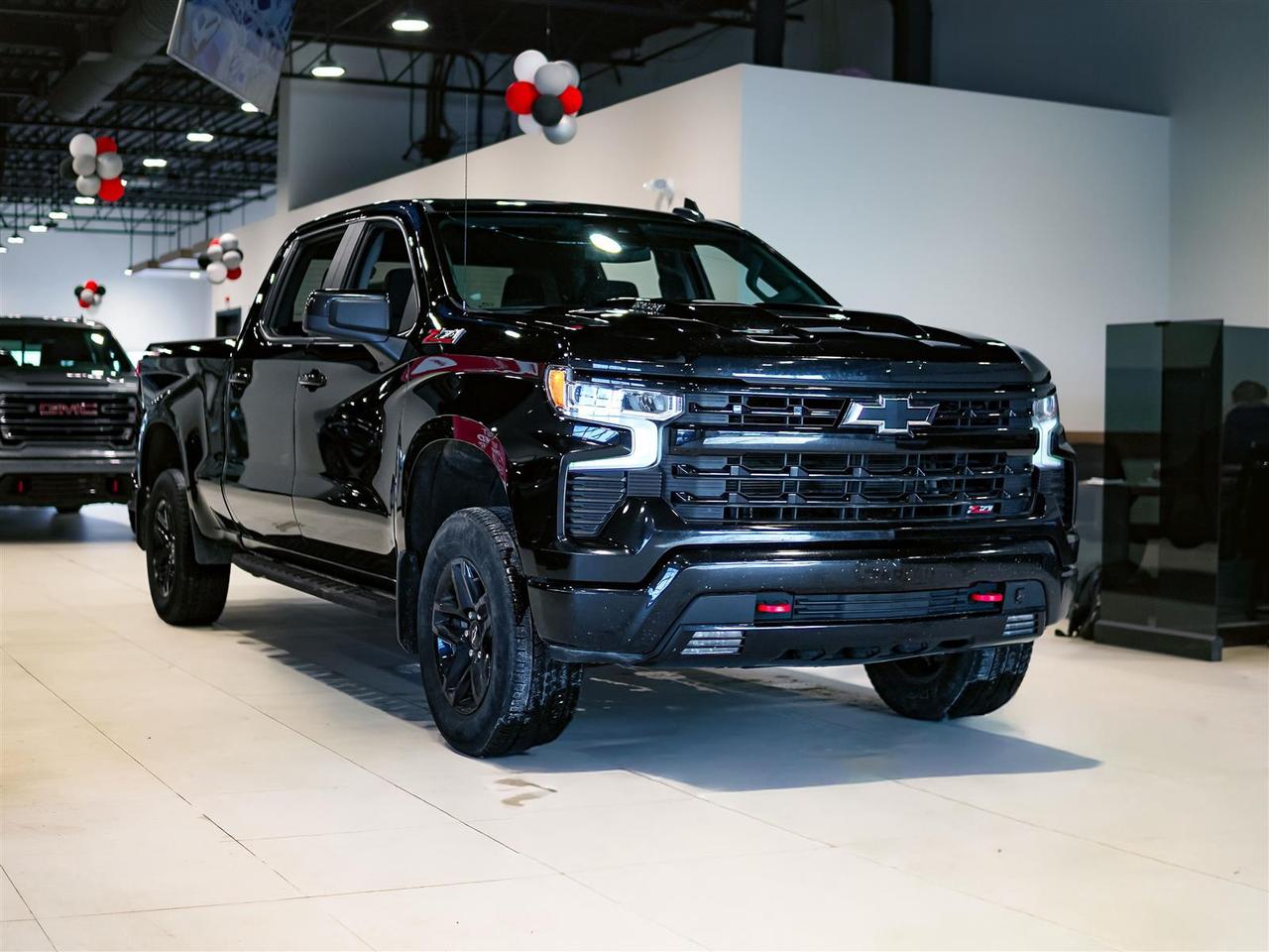 2023 Chevrolet Silverado 1500 LT TRAIL BOSS CREW CAB | DIESEL | NO ACCIDENTS Photo3