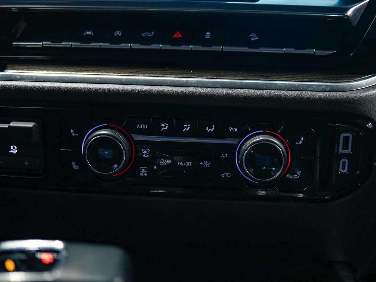 2023 Chevrolet Silverado 1500 LT TRAIL BOSS CREW CAB | DIESEL | NO ACCIDENTS Photo