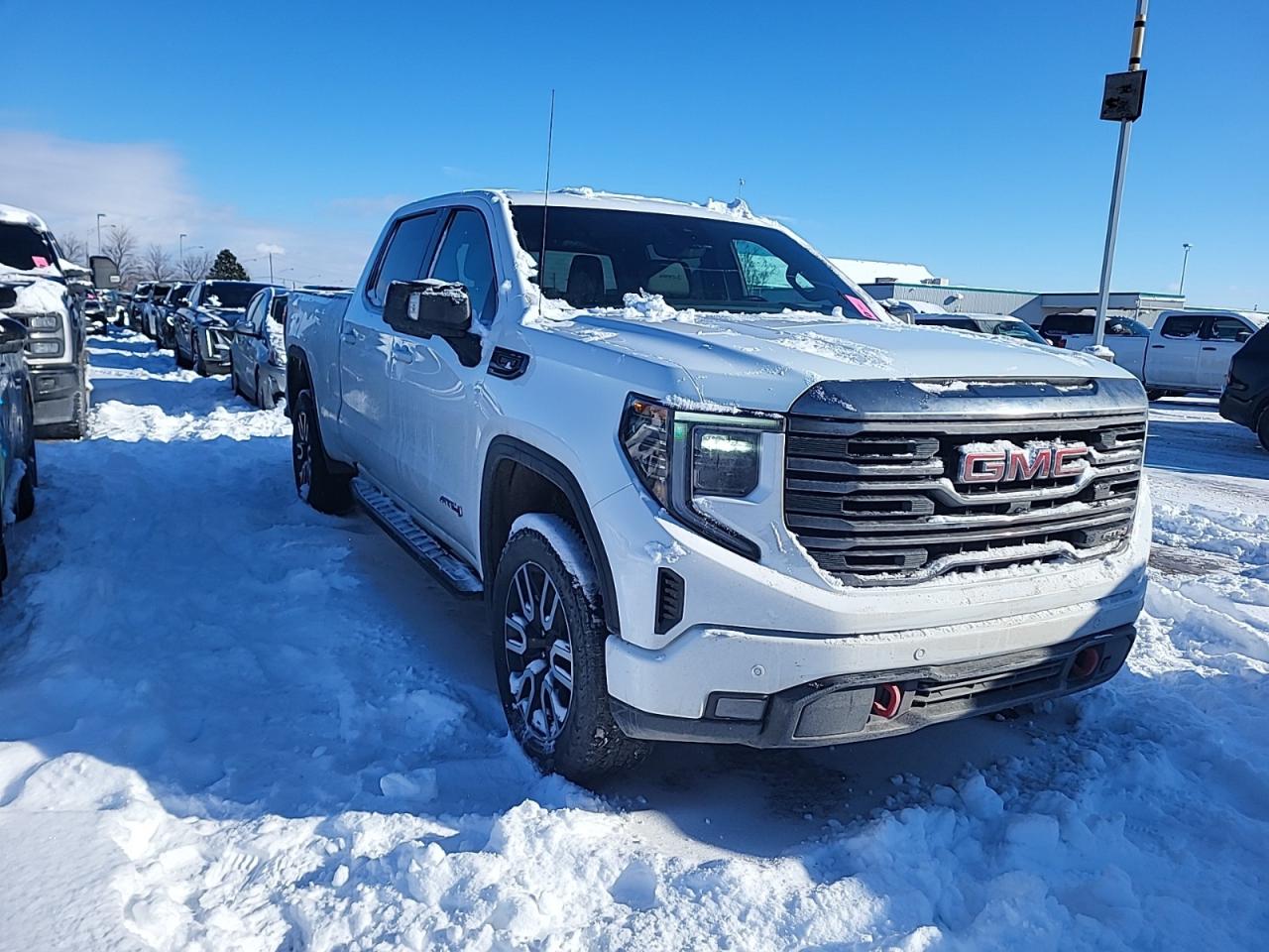 2022 GMC Sierra 1500 AT4 CREW CAB 4WD | DIESEL | NO ACCIDENTS Photo3