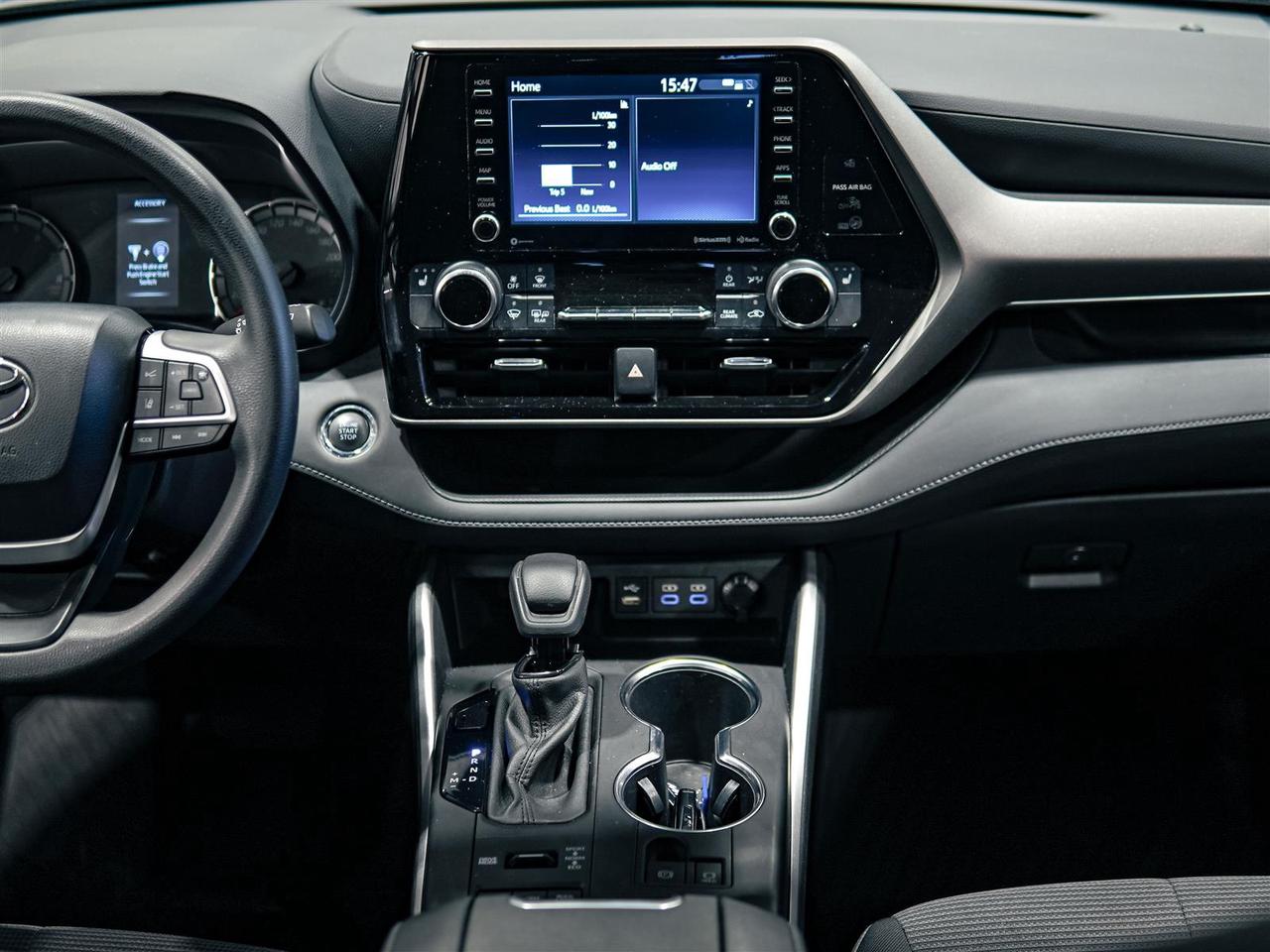 2022 Toyota Highlander LE AWD | NO ACCIDENTS | BLIND SPOT | ALLOYS Photo