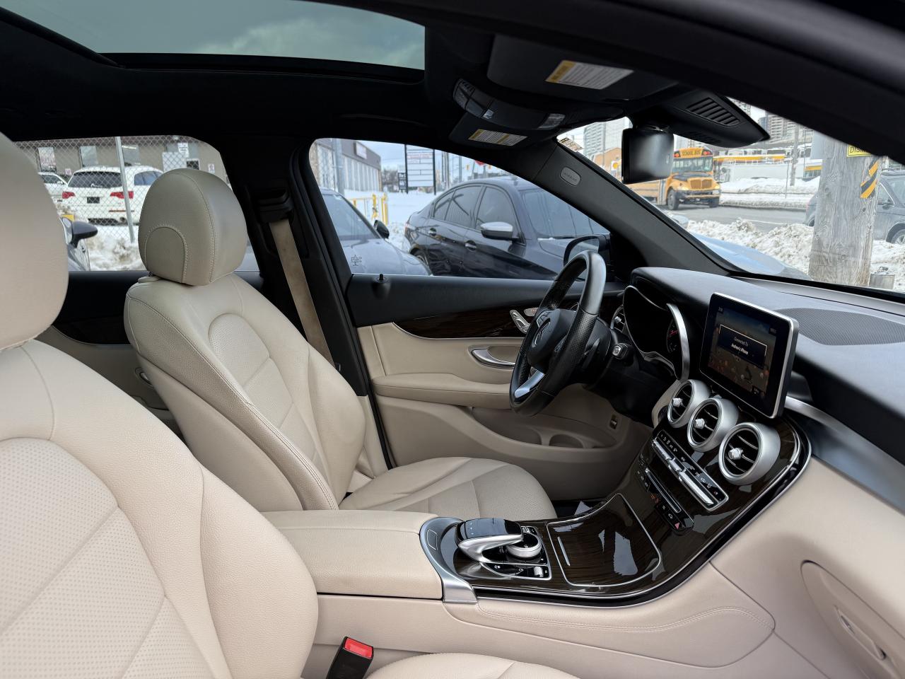 2017 Mercedes-Benz GLC-Class 300 | PREMIUM | PANO | NAVI | LOADED Photo