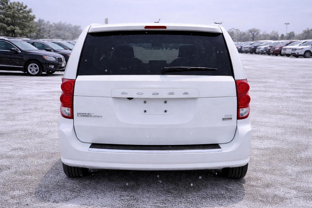 2019 Dodge Grand Caravan SXT Photo3