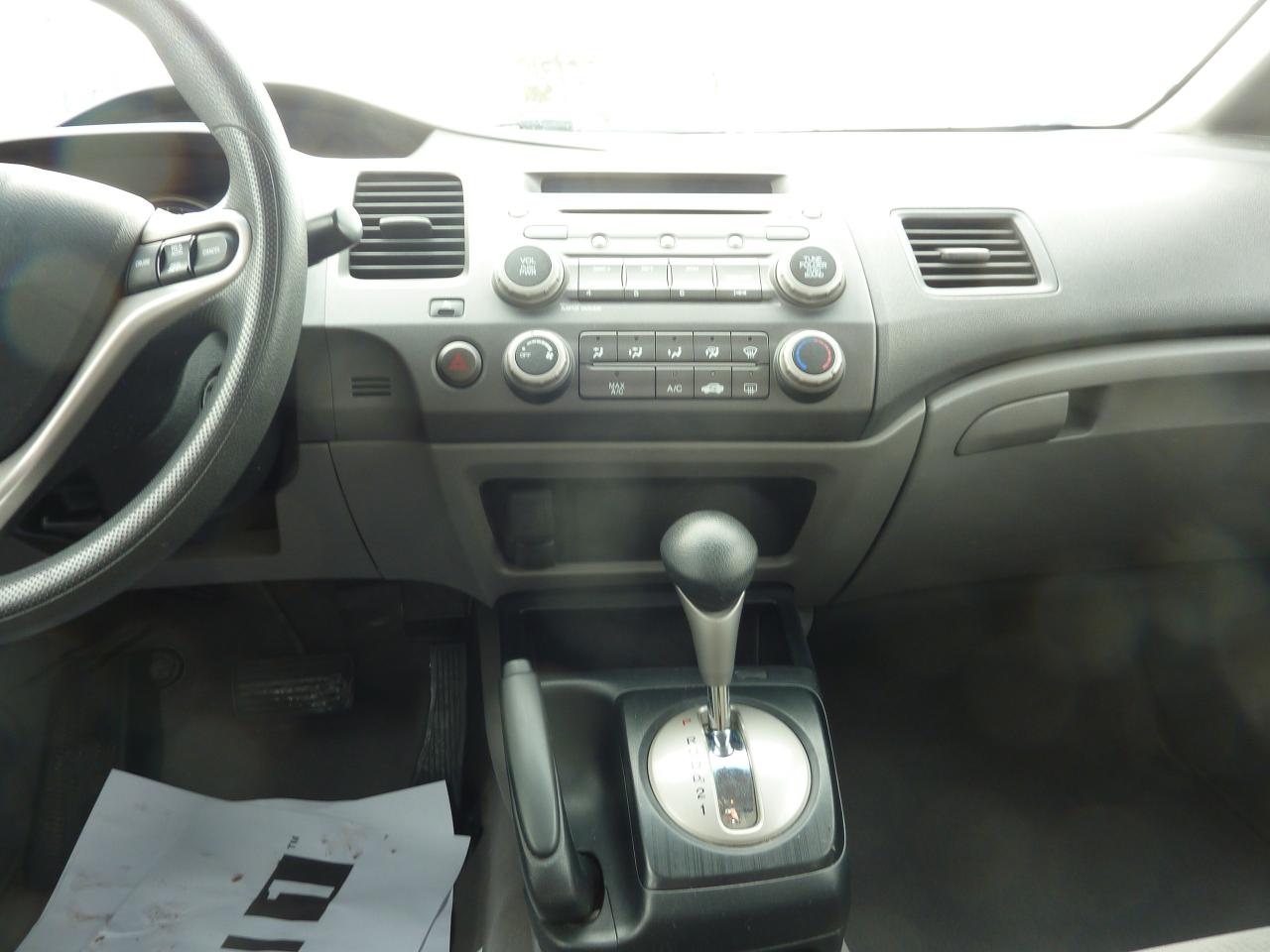 2009 Honda Civic DX-G Photo