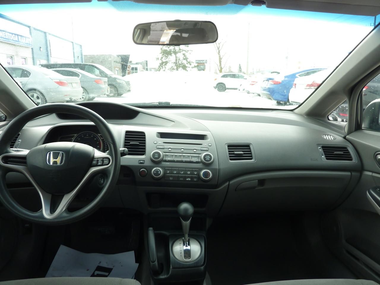 2009 Honda Civic DX-G Photo