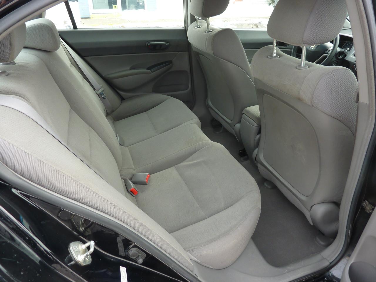 2009 Honda Civic DX-G Photo