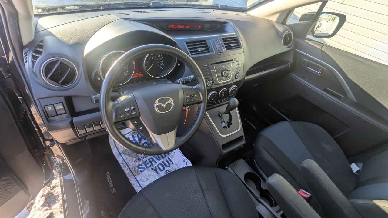 2017 Mazda MAZDA5 GS--ONE OWNER/LOW MILEAGE-- Photo