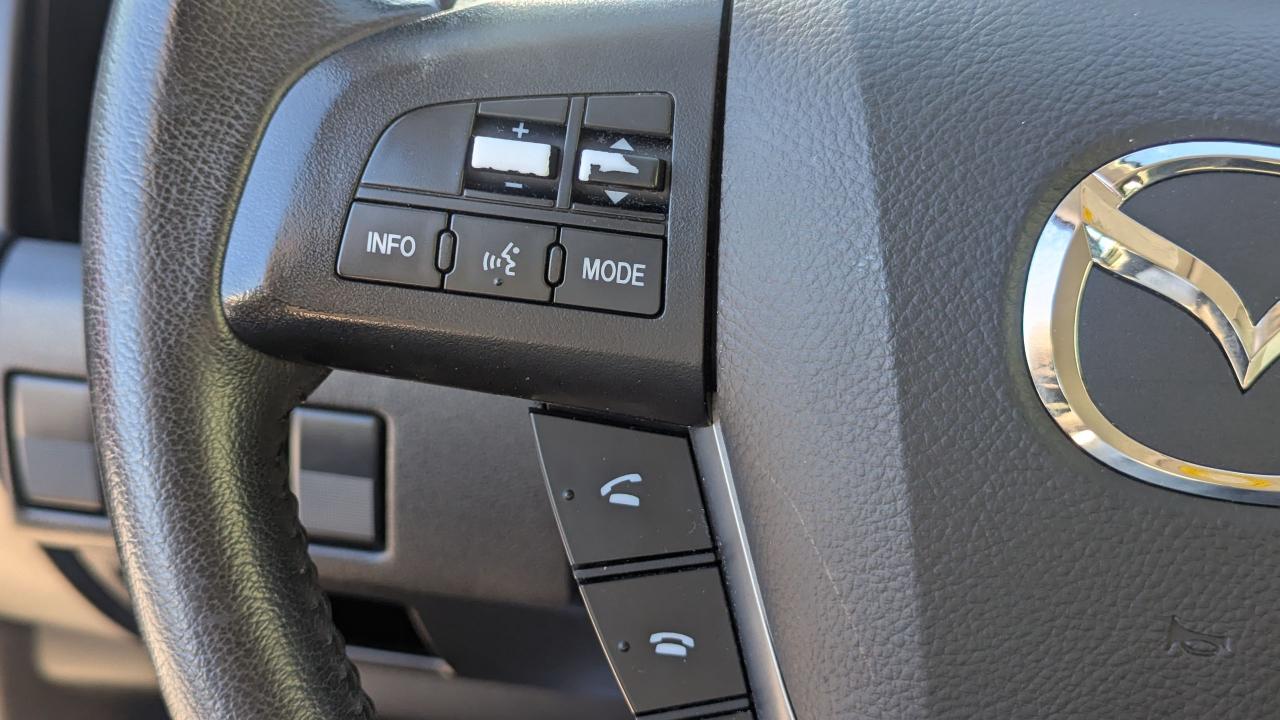 2017 Mazda MAZDA5 GS--ONE OWNER/LOW MILEAGE-- Photo