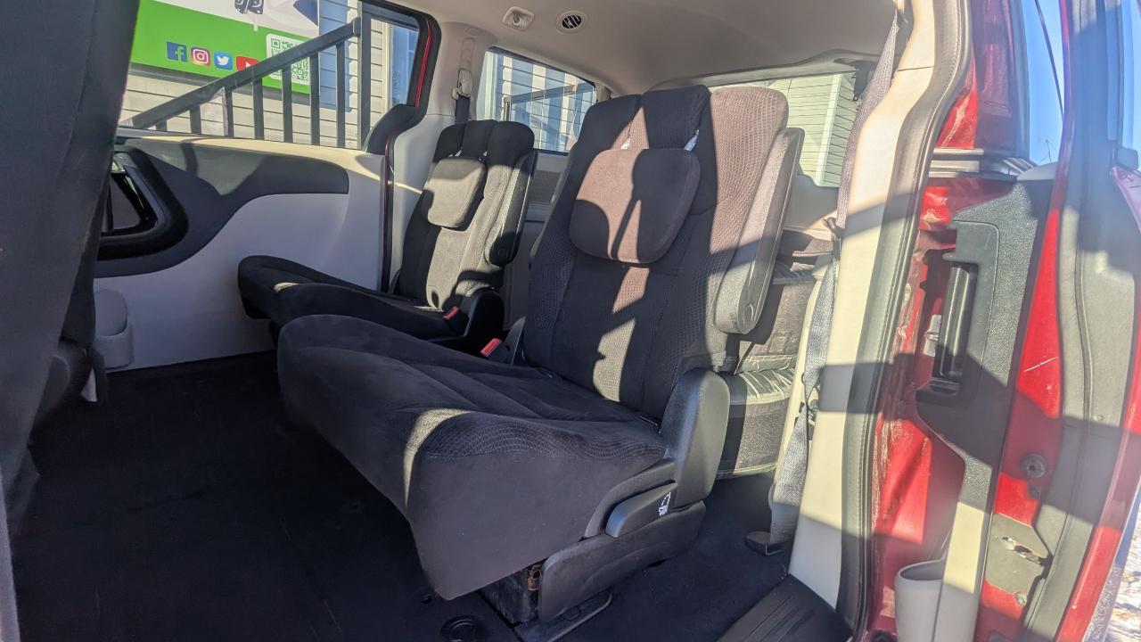 2015 Dodge Grand Caravan SXT-- ONE OWNER-- NO ACCIDENTS-- 2 SETS OF TIRES-- Photo
