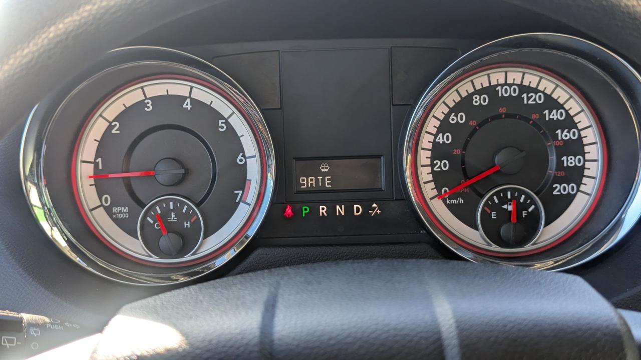 2015 Dodge Grand Caravan SXT-- ONE OWNER-- NO ACCIDENTS-- 2 SETS OF TIRES-- Photo