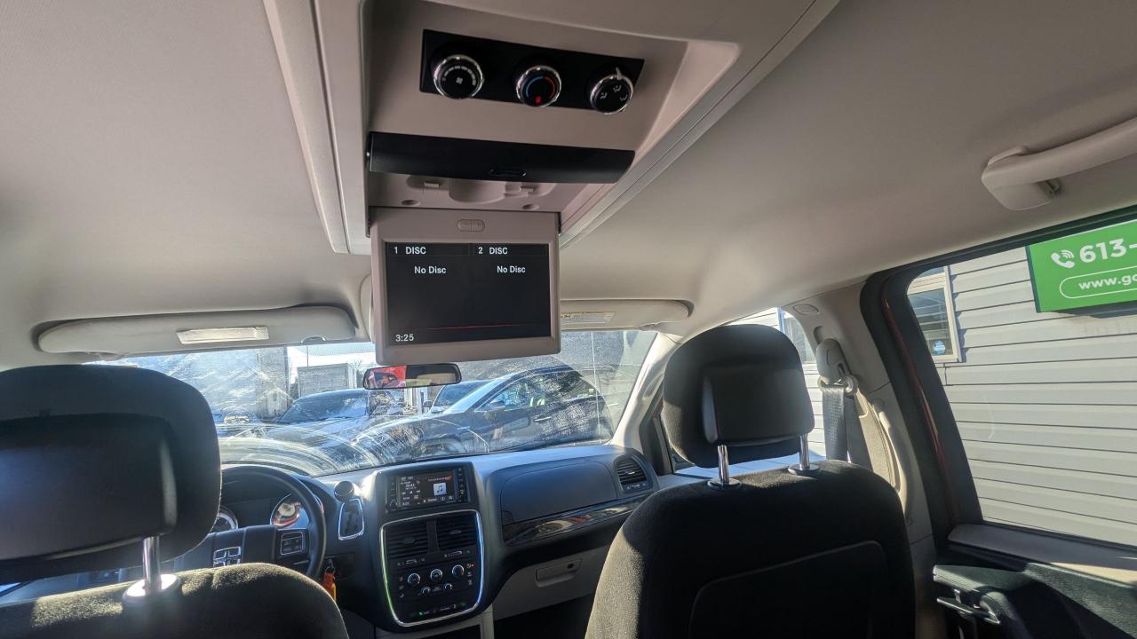 2015 Dodge Grand Caravan SXT-- ONE OWNER-- NO ACCIDENTS-- 2 SETS OF TIRES-- Photo