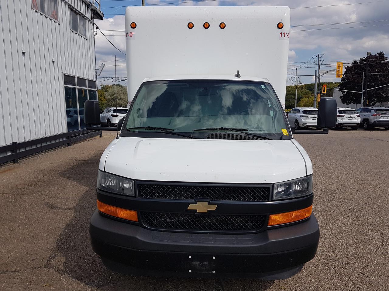 2023 Chevrolet Express Commercial Cutaway 3500 Cube Van *16FT UNICELL BOX* Photo