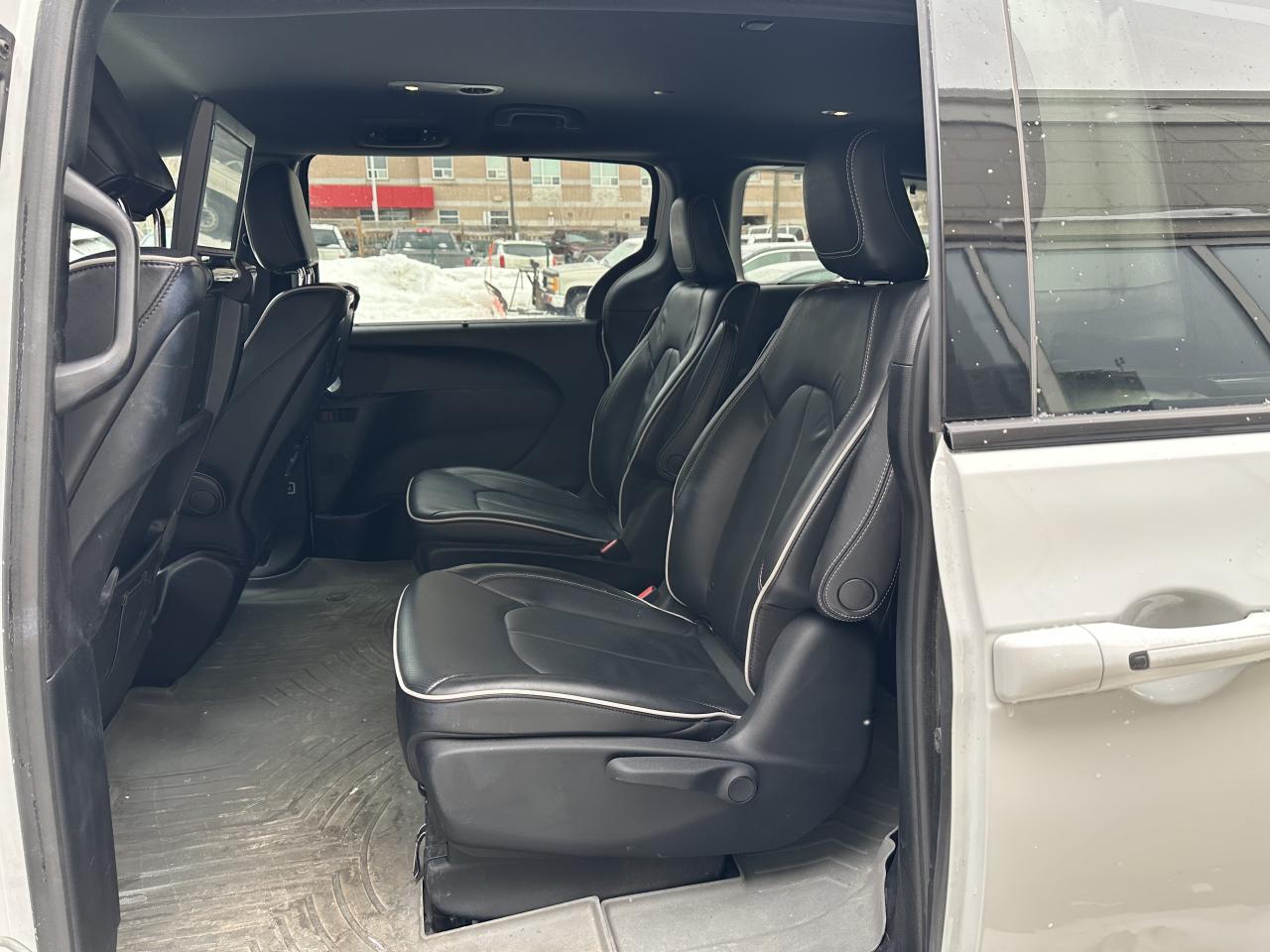 2020 Chrysler Pacifica Hybrid Limited Photo